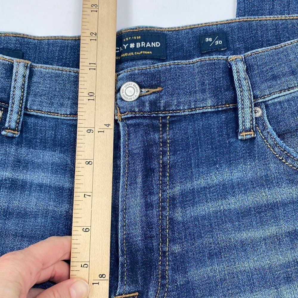 Lucky Brand Mens 221 Jeans Straight Leg Sz 36 X 30 Medium Wash Stretch - Picture 4 of 11